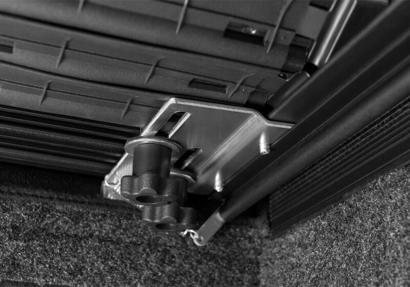 BAK 24-26 Chevy/GMC Silverado/Sierra EV 6ft Bed (w/o Midgate) Revolver X4s Hard Roll-Up