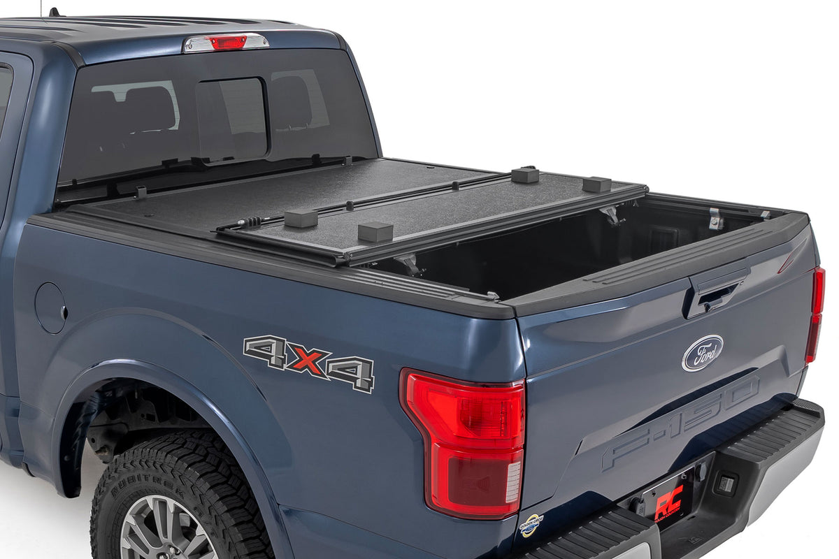 Rough Country Hard Low Profile Bed Cover | Ford F-150 (21-26)/F-150 Lightning (22-26)