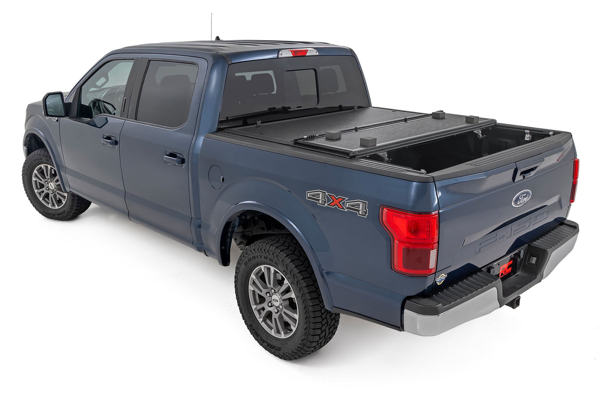 Rough Country Hard Low Profile Bed Cover | Ford F-150 (21-26)/F-150 Lightning (22-26)