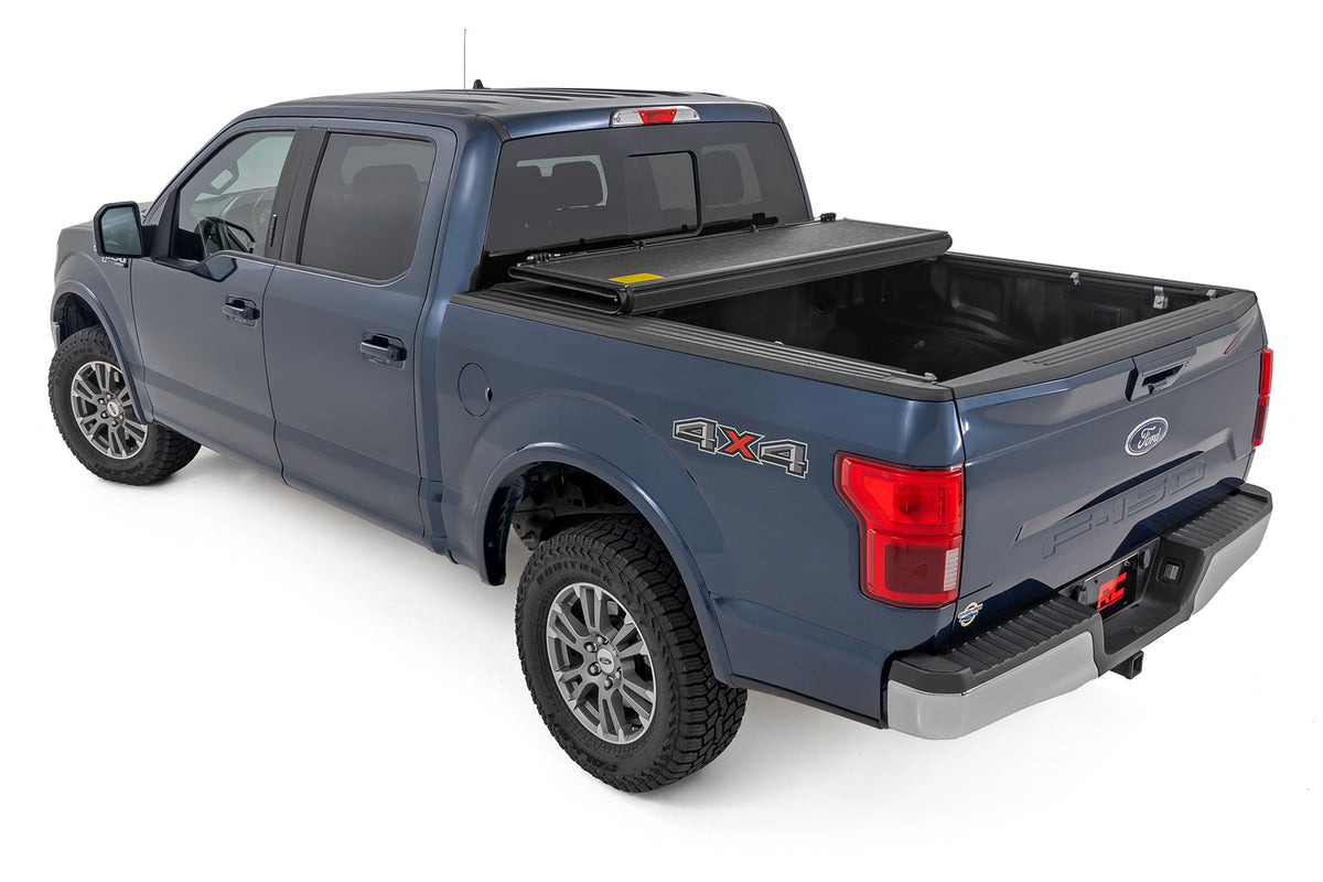 Rough Country Hard Low Profile Bed Cover | Ford F-150 (21-26)/F-150 Lightning (22-26)