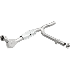 MagnaFlow Direct Fit Catalytic Converter 99-00 Ford F-150 4.6L