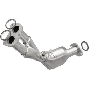MagnaFlow Direct Fit Catalytic Converter 01-04 Tacoma 2.7L front 49S