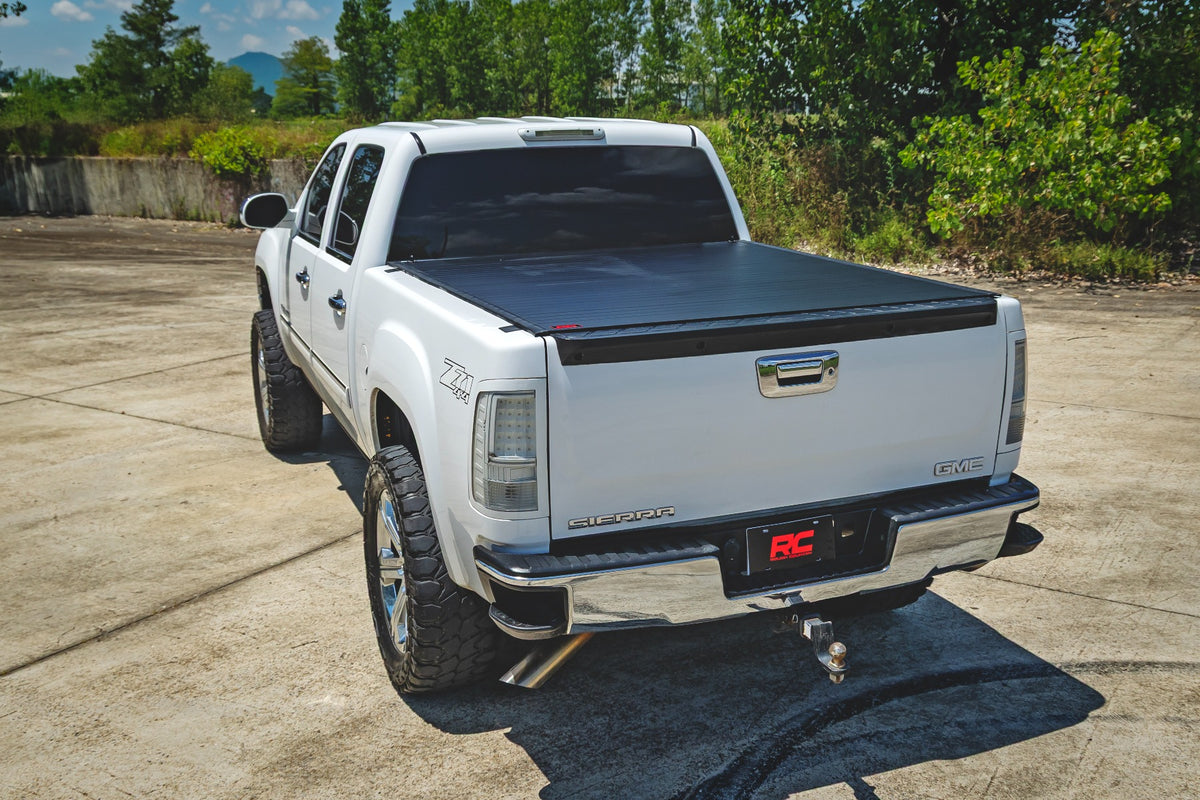 Rough Country Hard Roll Up Bed Cover | Chevy/GMC Sierra/Silverado 1500 (07-13)