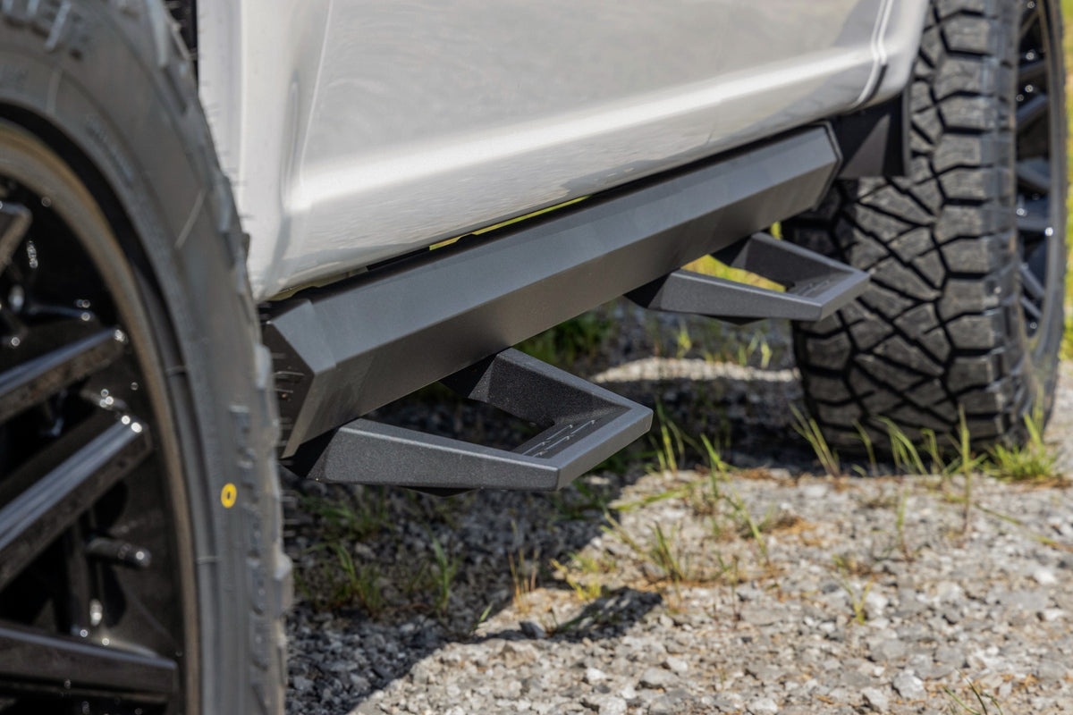 Rough Country SRL2 Adj Aluminum Step Crew Cab | Ford F-150/Lightning/F-250/F-350/Raptor (15-26)