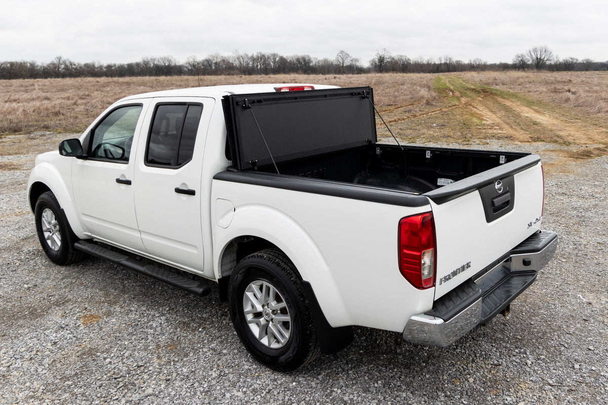 Rough Country Hard Tri-Fold Flip Up Bed Cover 5' Bed | Nissan Frontier 2WD/4WD (05-21)