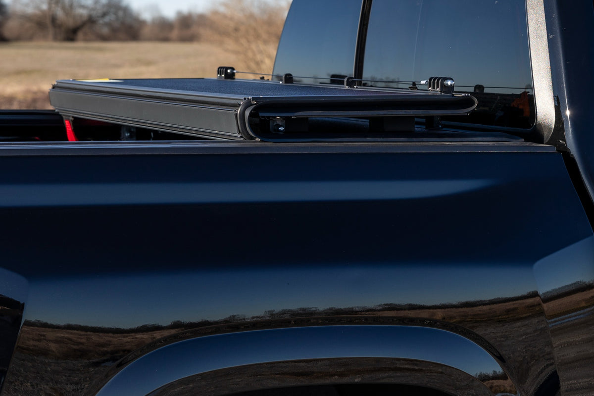 Rough Country Hard Low Profile Bed Cover | Chevy/GMC Canyon/Colorado (15-26)