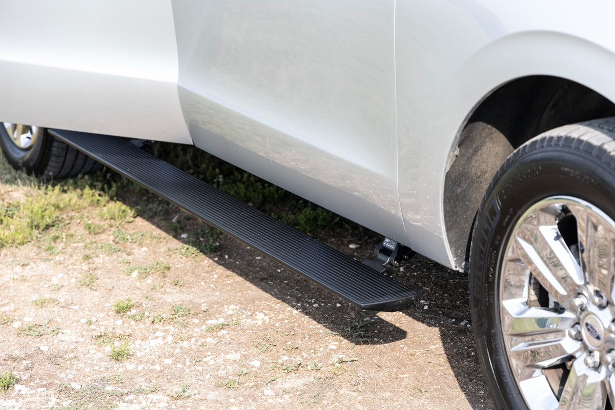 Rough Country Power Running Boards Dual Electric Motor | Ford Expedition 2WD/4WD (18-26)