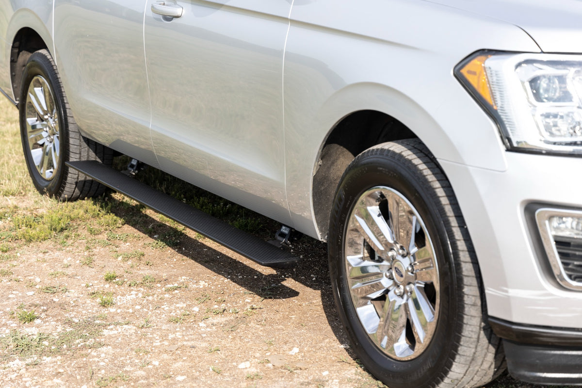 Rough Country Power Running Boards Dual Electric Motor | Ford Expedition 2WD/4WD (18-26)