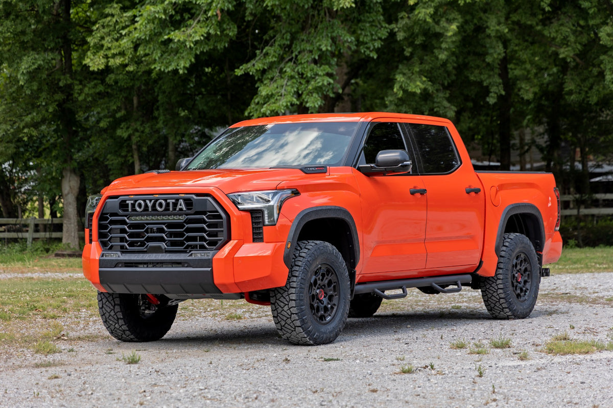 Rough Country 2.5 Inch Lift Kit TRD Pro | Toyota Tundra 4WD (2022-2026)