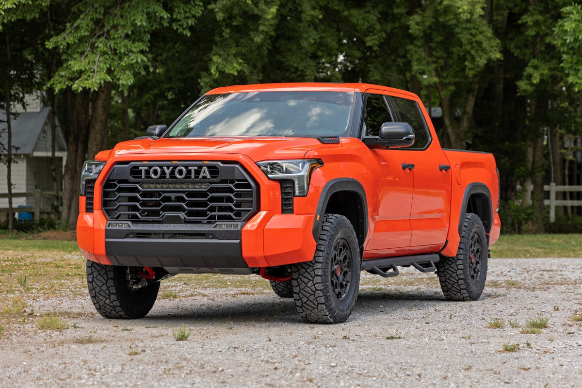 Rough Country 2.5 Inch Lift Kit TRD Pro | Toyota Tundra 4WD (2022-2026)