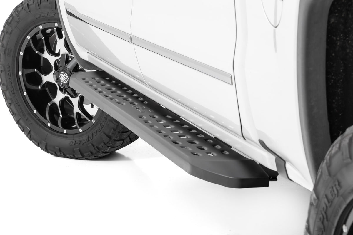 Rough Country RPT2 Running Boards Crew Cab | Chevy/GMC 1500/2500HD/3500HD (07-18 & Classic)
