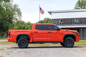 Rough Country 2.5 Inch Lift Kit TRD Pro | Toyota Tundra 4WD (2022-2026)