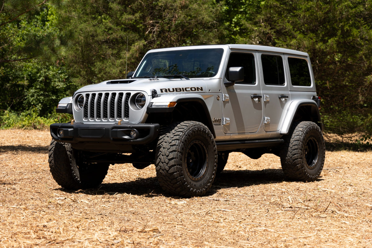 Rough Country 3.5 Inch Lift Kit C/A Drop | 4-Door | 392 | Jeep Wrangler Unlimited (18-23)