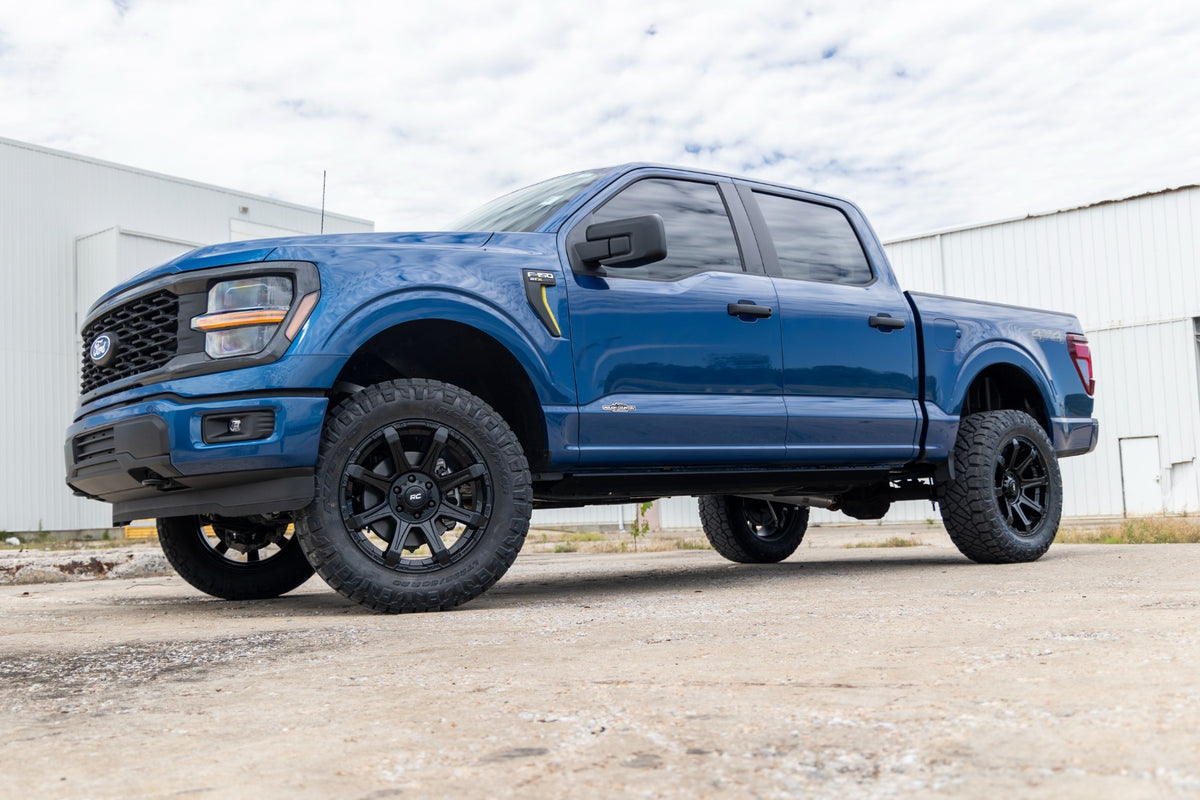 Rough Country 3 Inch Lift Kit | Ford F-150 4WD (2021-2026)