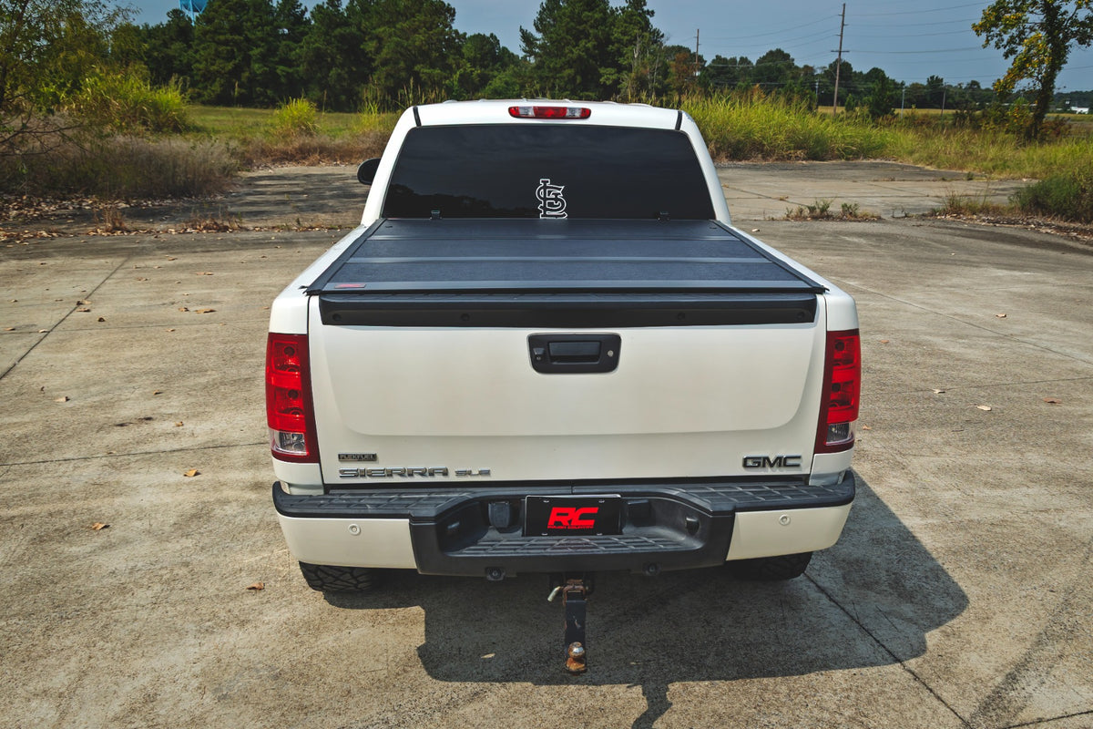 Rough Country Hard Low Profile Bed Cover | Chevy/GMC 1500 (2007-2013)