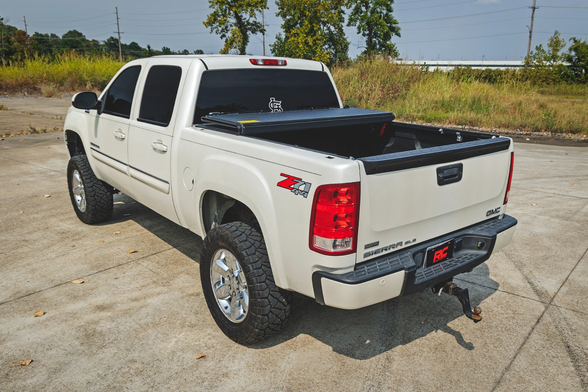 Rough Country Hard Low Profile Bed Cover | Chevy/GMC 1500 (2007-2013)