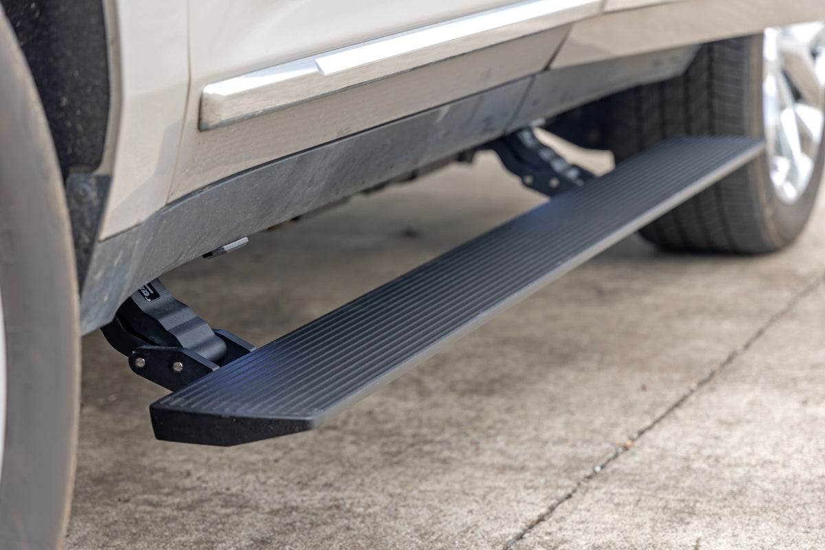 Rough Country Power Running Boards Dual Electric Motor | Crew Cab | Chevy/GMC Tahoe/Yukon (21-26)