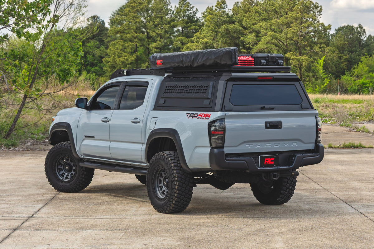 Rough Country Nerf Steps 3-Inch Tube | Double Cab | Toyota Tacoma 2WD/4WD (2005-2023)