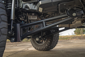 Rough Country 4.5 Inch Lift Kit Radius Arms | Ford F-250/F-350 Super Duty 4WD (23-26)