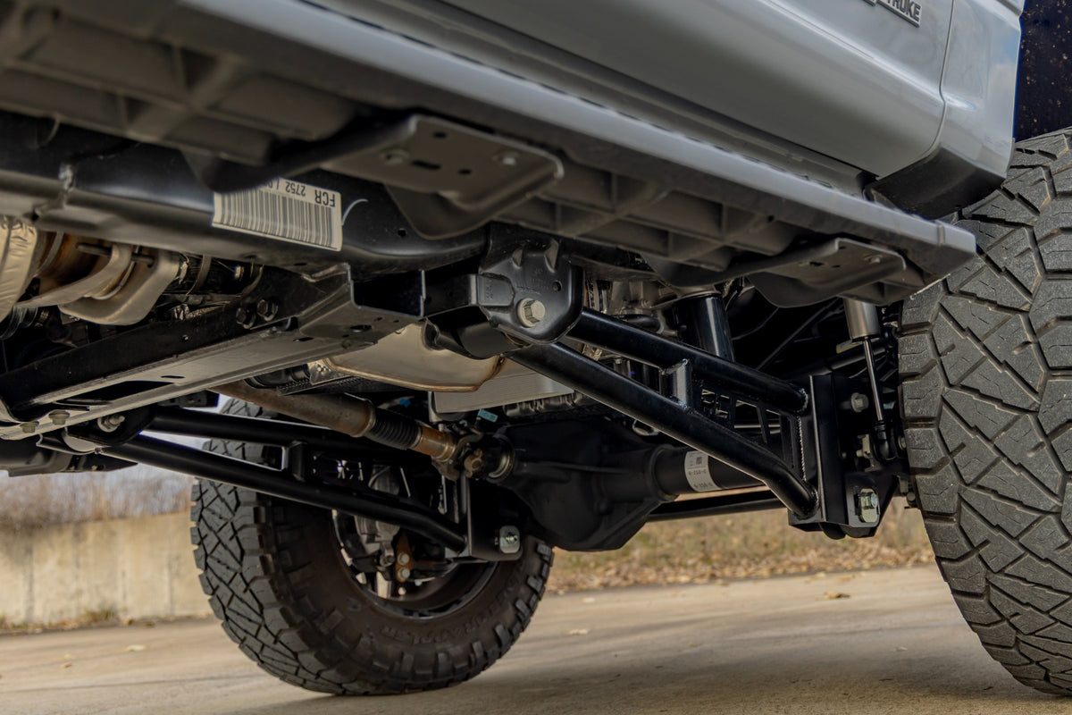 Rough Country 4.5 Inch Coilover Conversion Lift Kit Radius Arm | Ford F-250/F-350 Super Duty (2023-2026)
