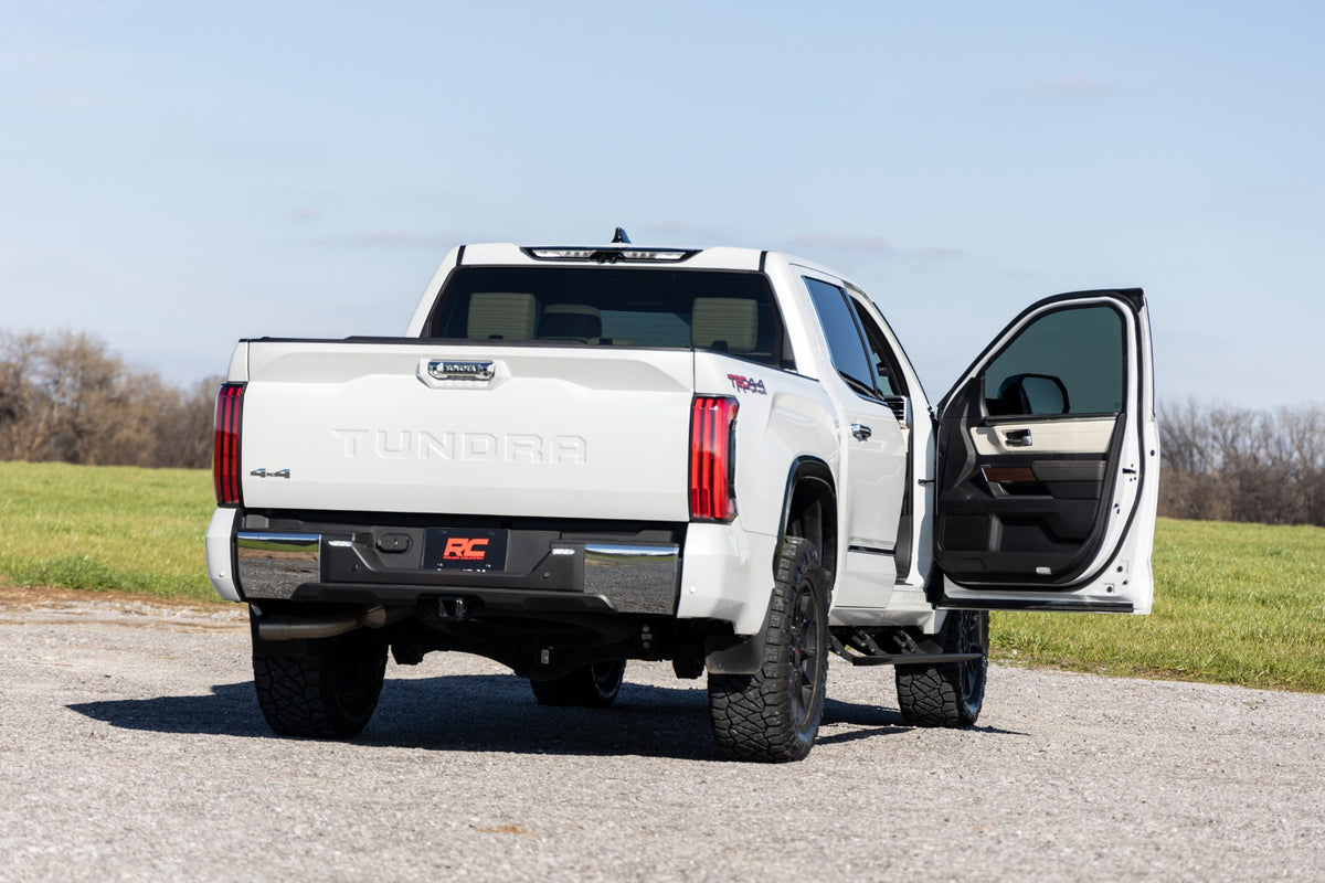 Rough Country Power Running Boards Dual Electric Motor | CrewMax | Toyota Tundra (22-26)