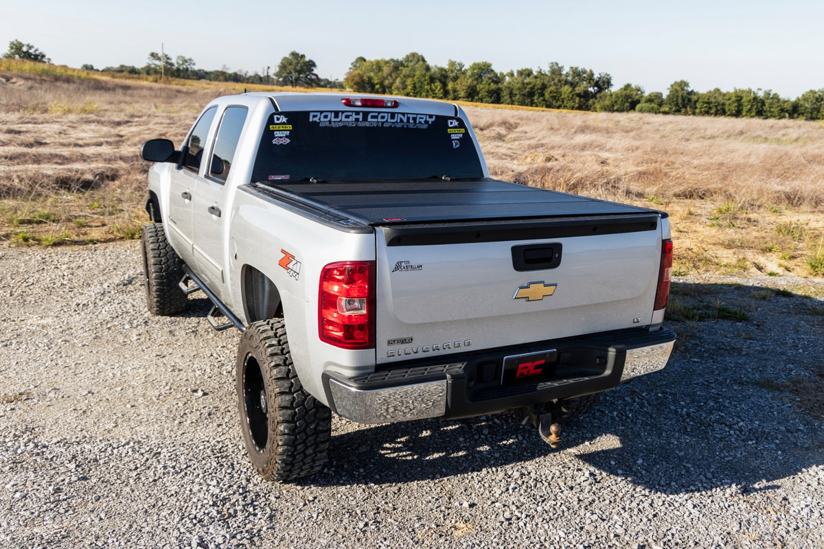 Rough Country Hard Tri-Fold Flip Up Cover | Chevy/GMC 1500 (07-13)