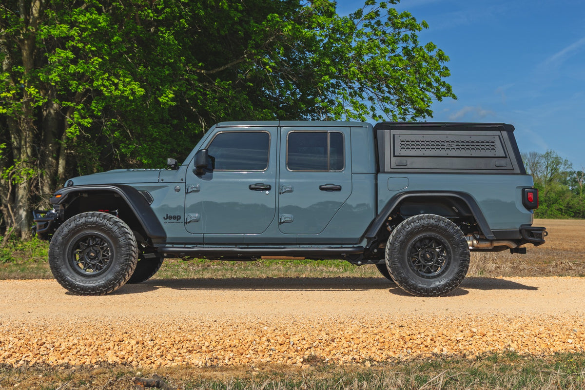 Rough Country Nerf Steps 3-Inch Tube | Jeep Gladiator JT 4WD (2020-2026)