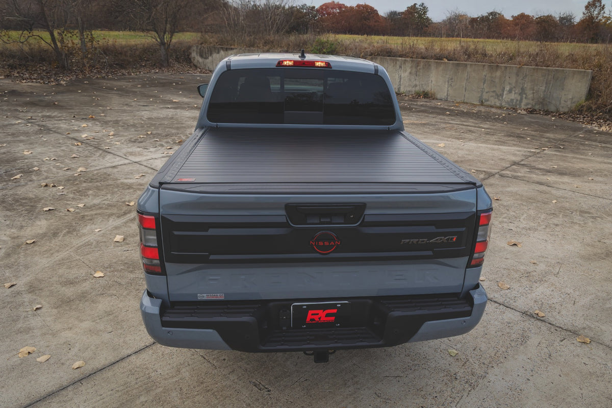 Rough Country Hard Roll Up Bed Cover 5' Bed | Nissan Frontier 2WD/4WD (2022-2026)