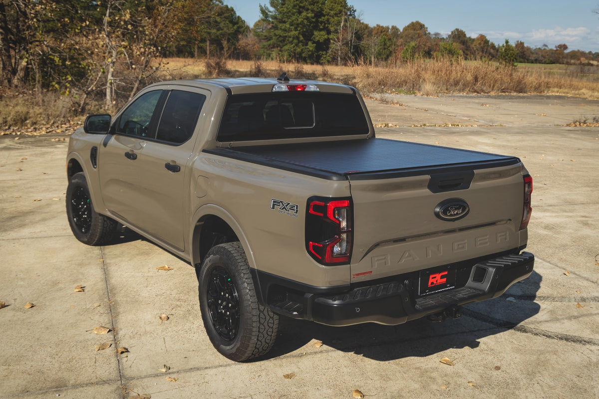 Rough Country Hard Roll Up Bed Cover 5' Bed | Ford Ranger 2WD/4WD (2024-2025)
