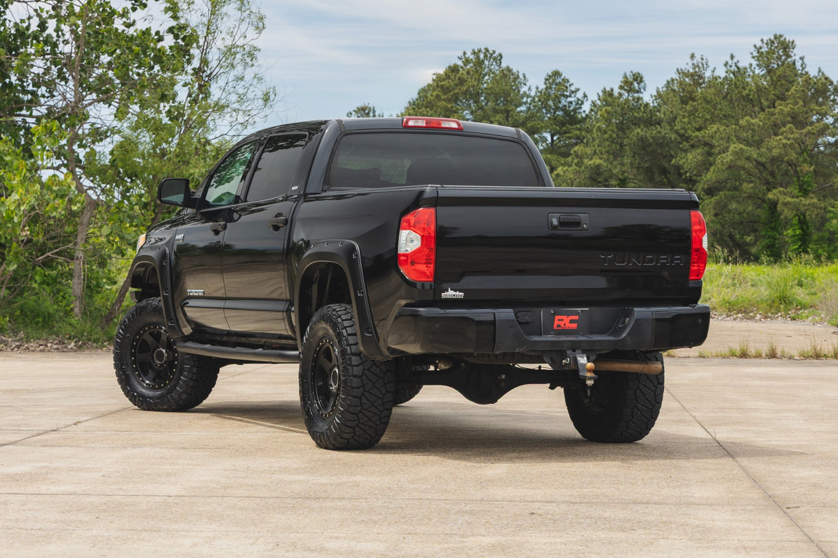 Rough Country Nerf Steps 3-Inch Tube | CrewMax | Toyota Tundra 4WD/2WD (2007-2021)