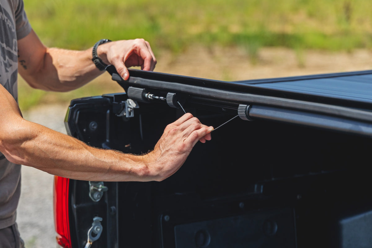 Rough Country Hard Roll Up Bed Cover | Toyota Tacoma 2WD/4WD (2016-2023)