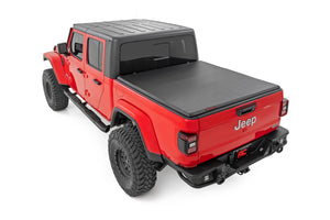 Rough Country Soft Tri-Fold Bed Cover 5' Bed | Jeep Gladiator JT 4WD (2020-2026)