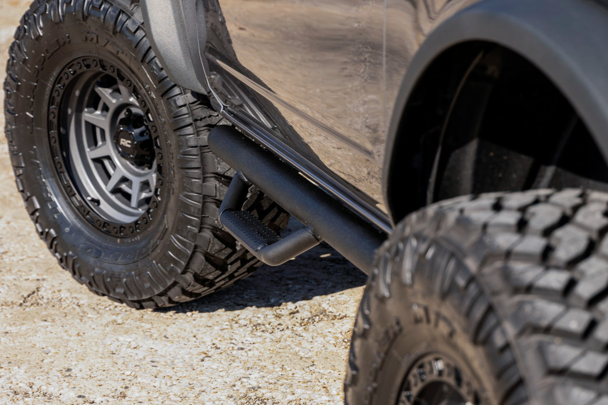 Rough Country Nerf Steps Wheel to Wheel | 2 Door | Ford Bronco (2 Door) 4WD (2021-2026)