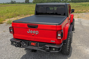 Rough Country Soft Tri-Fold Bed Cover 5' Bed | Jeep Gladiator JT 4WD (2020-2026)