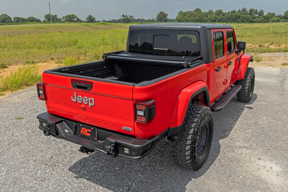 Rough Country Soft Tri-Fold Bed Cover 5' Bed | Jeep Gladiator JT 4WD (2020-2026)
