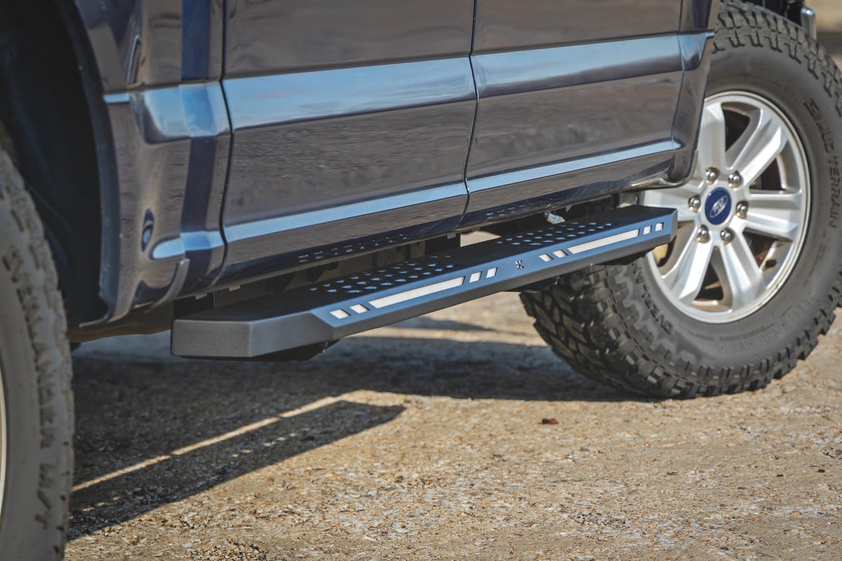 Rough Country AC2 Running Boards Amber/White | Crew Cab | Ford F-150/Lightning/F-250/F-350/Raptor (15-26)