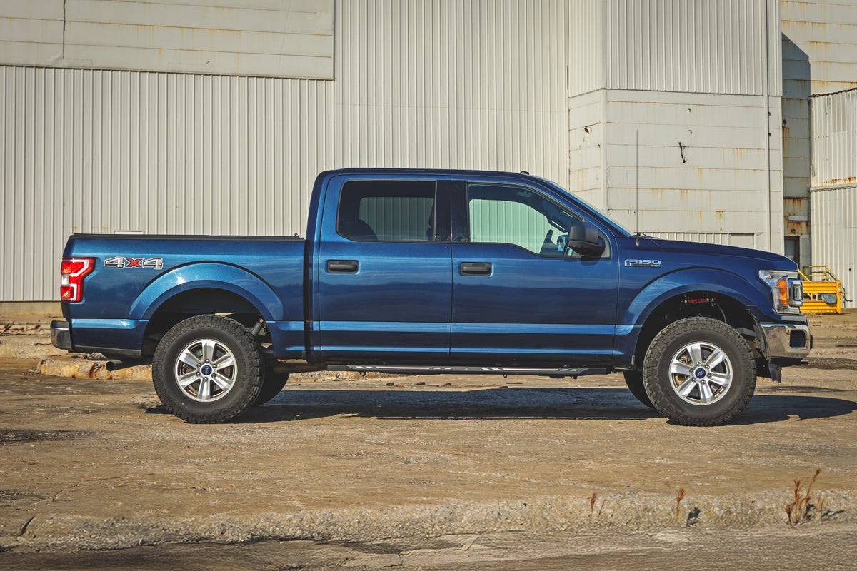 Rough Country AC2 Running Boards Amber/White | Crew Cab | Ford F-150/Lightning/F-250/F-350/Raptor (15-26)