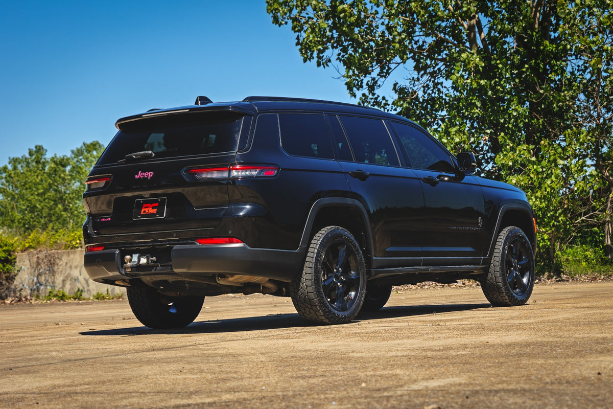 Rough Country 2 Inch Lift Kit W/O Air Suspension | Jeep Grand Cherokee L 2WD/4WD (2021-2026)