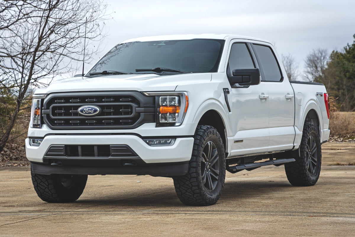 Rough Country TR2 Running Boards | Ford F-150/Lightning/F-250/F-350/Raptor (2015-2026)