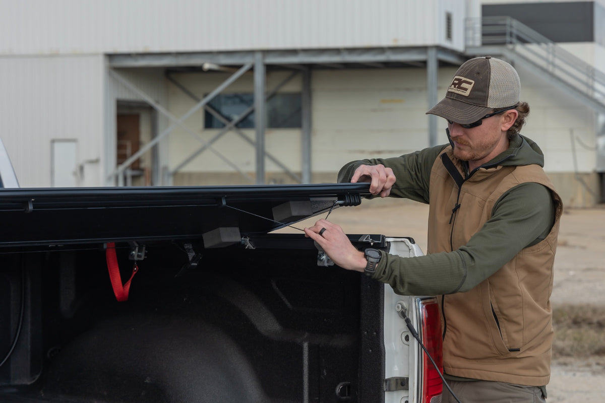 Rough Country Hard Low Profile Bed Cover | Ram 1500 (10-18)/2500 (10-26)