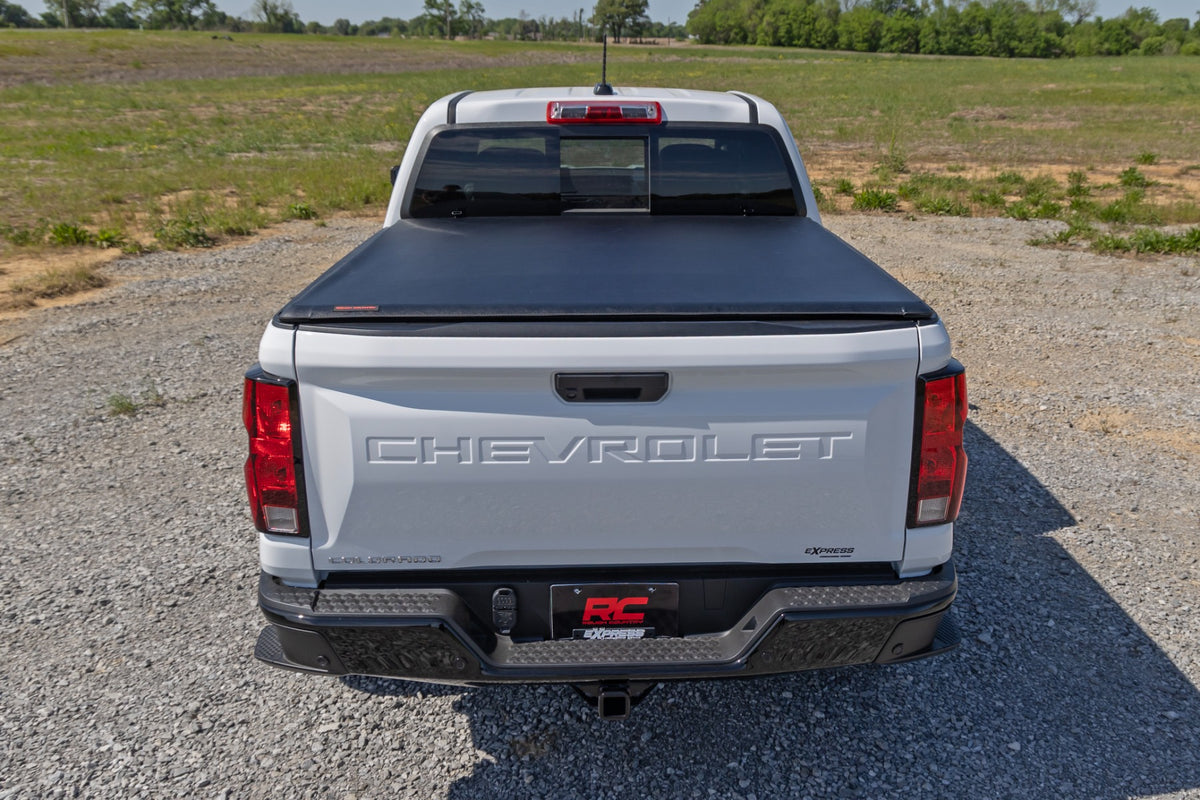 Rough Country Soft Roll Up Bed Cover 5' Bed | Chevy/GMC Canyon/Colorado 2WD/4WD (15-26)