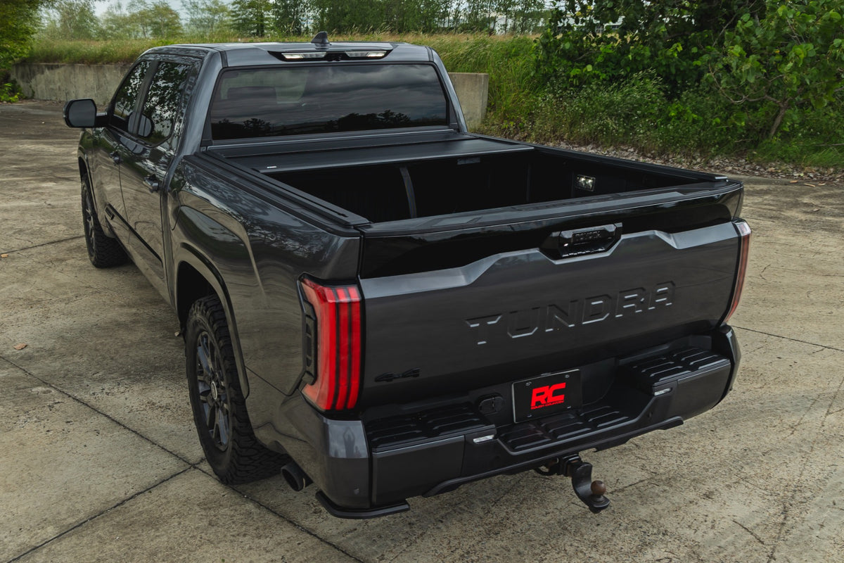Rough Country Manual Retractable Bed Cover 5'7