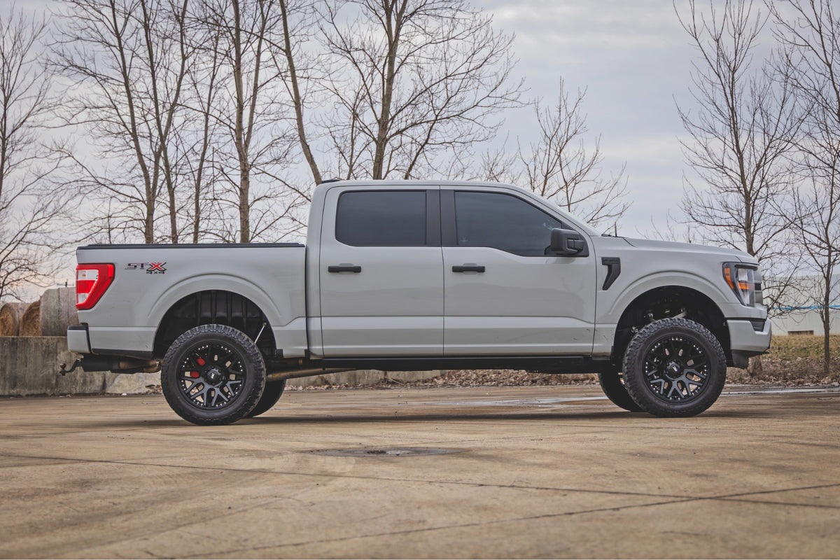 Rough Country 4 inch Lift Kit Forged UCA | M1/M1 | No Cut | Ford F-150 4WD (2021-2026)