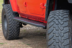 Rough Country RPT2 Running Board | Jeep Gladiator JT 4WD (2020-2026)