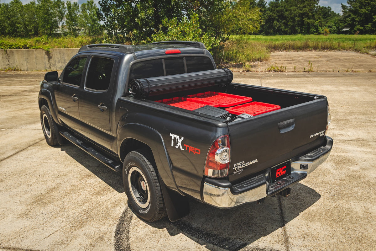 Rough Country Hard Roll Up Bed Cover 5' Bed | Toyota Tacoma 2WD/4WD (2005-2015)