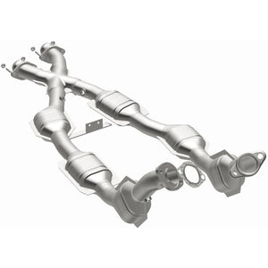 MagnaFlow Direct Fit Catalytic Converter 96-98 Mustang 4.6L 6-Cats