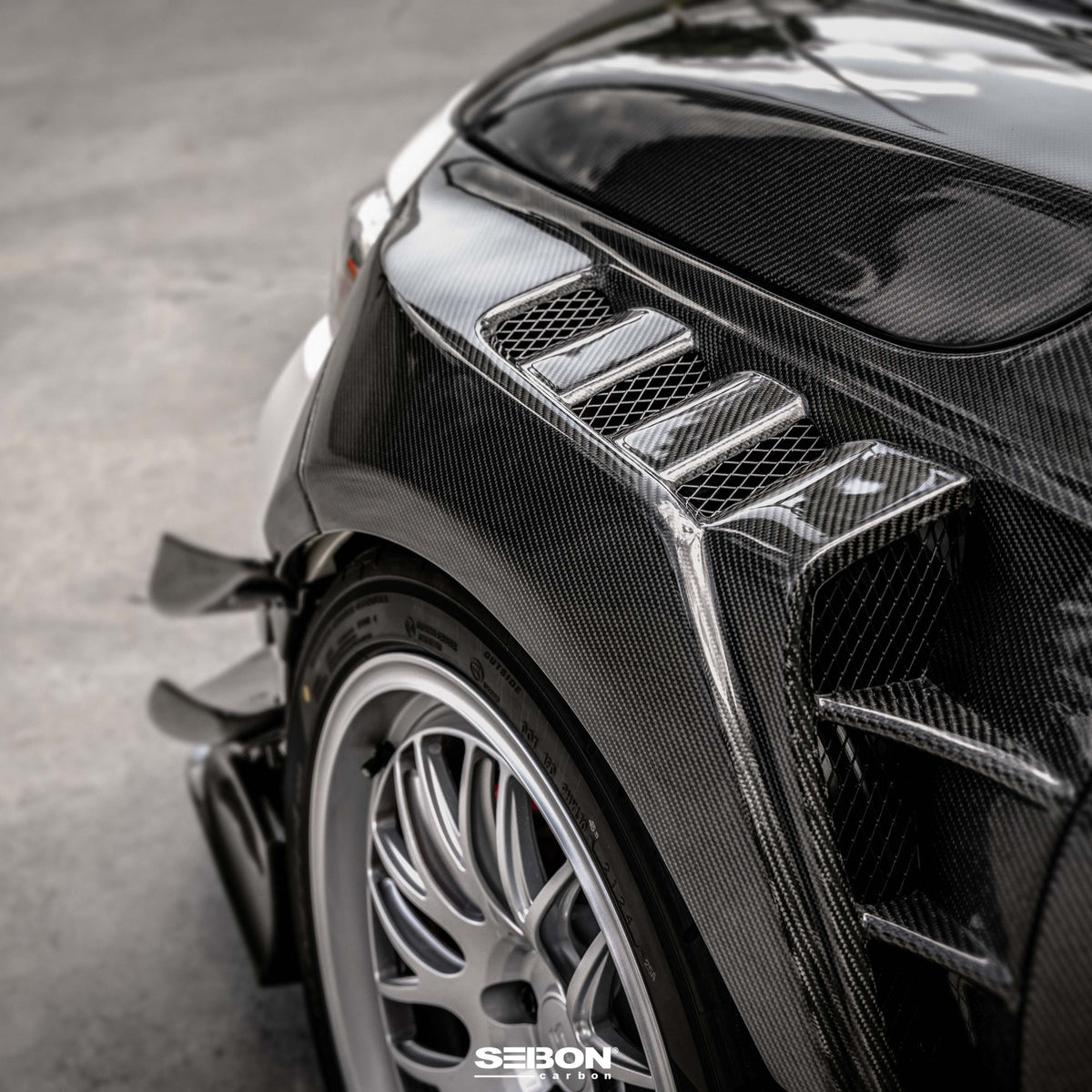 Seibon 23+ Honda Civic Type-R Carbon Fiber Fenders