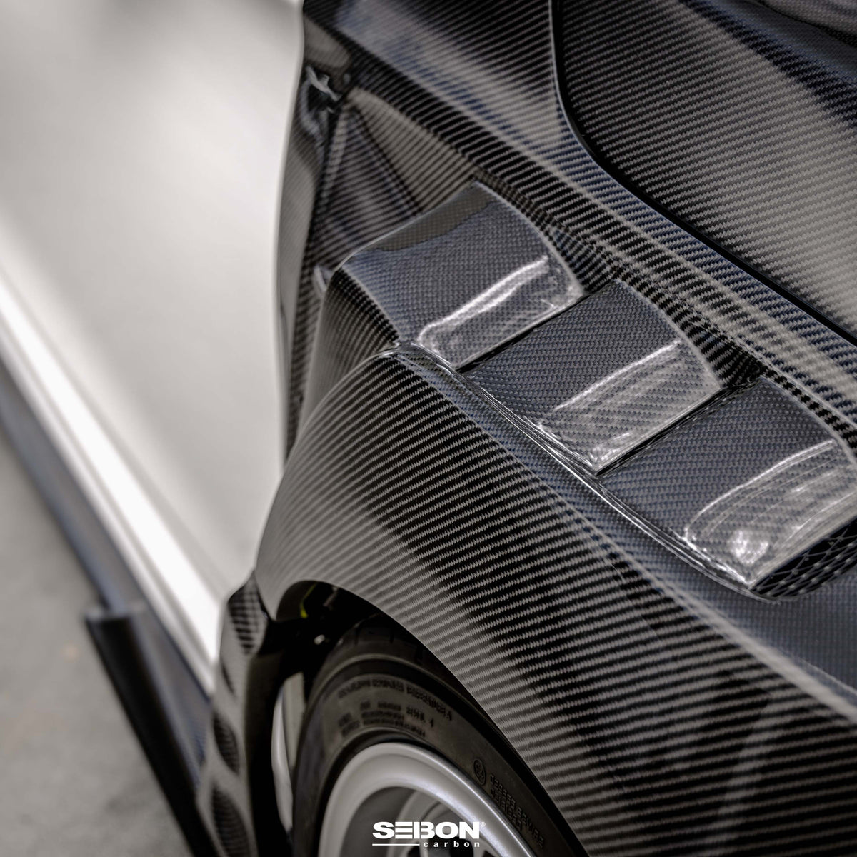 Seibon 23+ Honda Civic Type-R Carbon Fiber Fenders