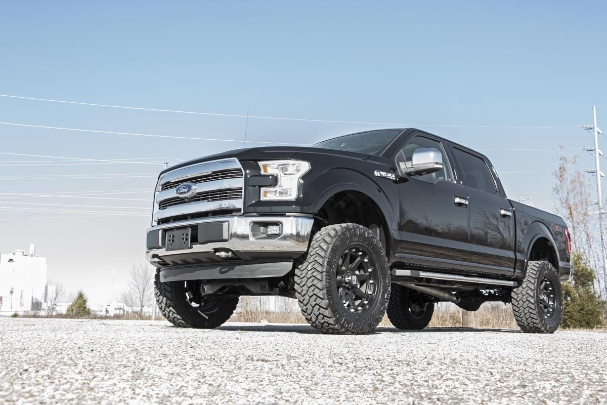 Rough Country 6 Inch Lift Kit | Ford F-150 4WD (2015-2020)