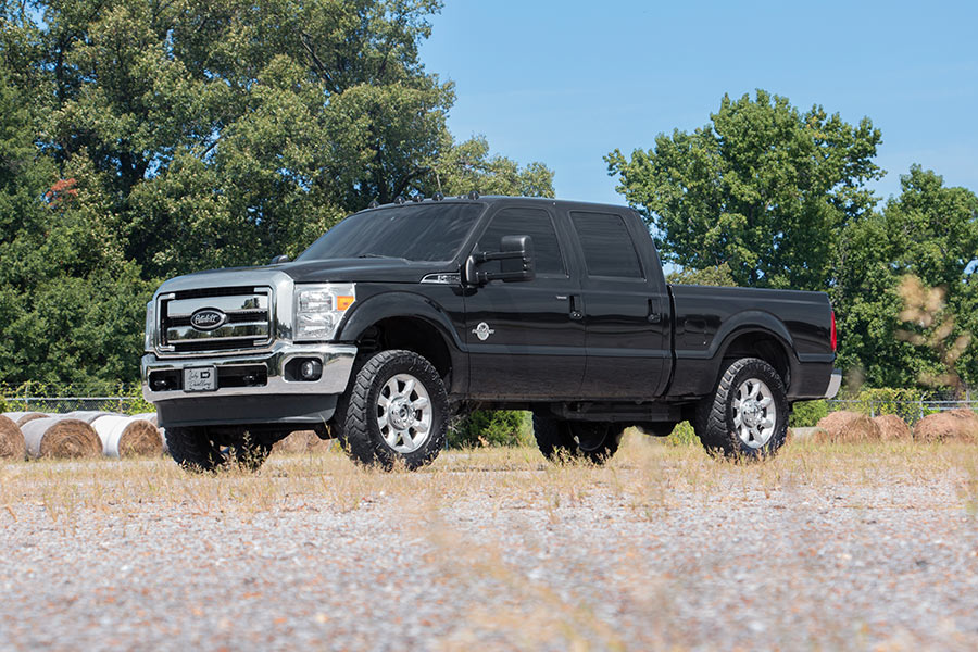 Rough Country 1.5 Inch Leveling Kit | Ford F-250/F-350 Super Duty 4WD (2005-2023) - Kit 51001